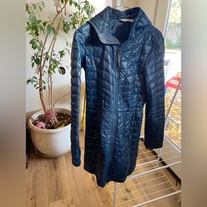 EUC The North Face thermoball eco parka in beautiful navy